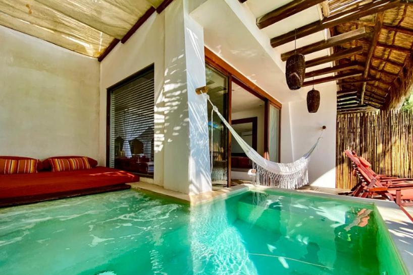 Hotel Beachfront In Beach Tulum